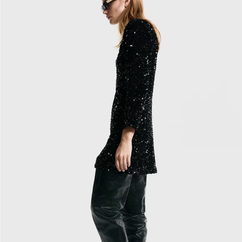 👗Host Pick👗 H&M Black Sequin Long Sleeve Dress - Picture 3 of 6